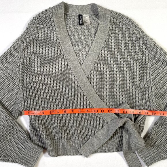 H&M Divided Ribbed Knit Wrap Cardigan Sweater Size M Gray Cropped - Picture 6 of 14